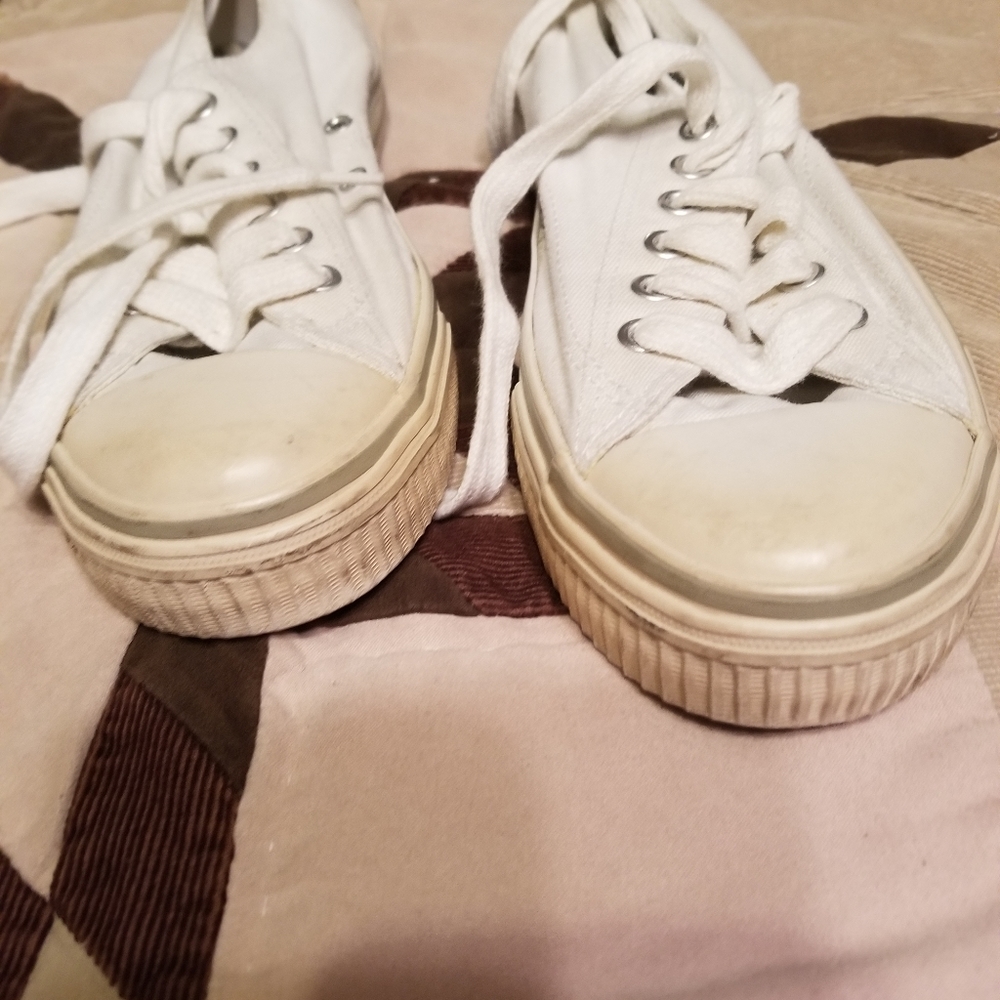 White Airwalk Women's Shoes - Picture 5 of 6